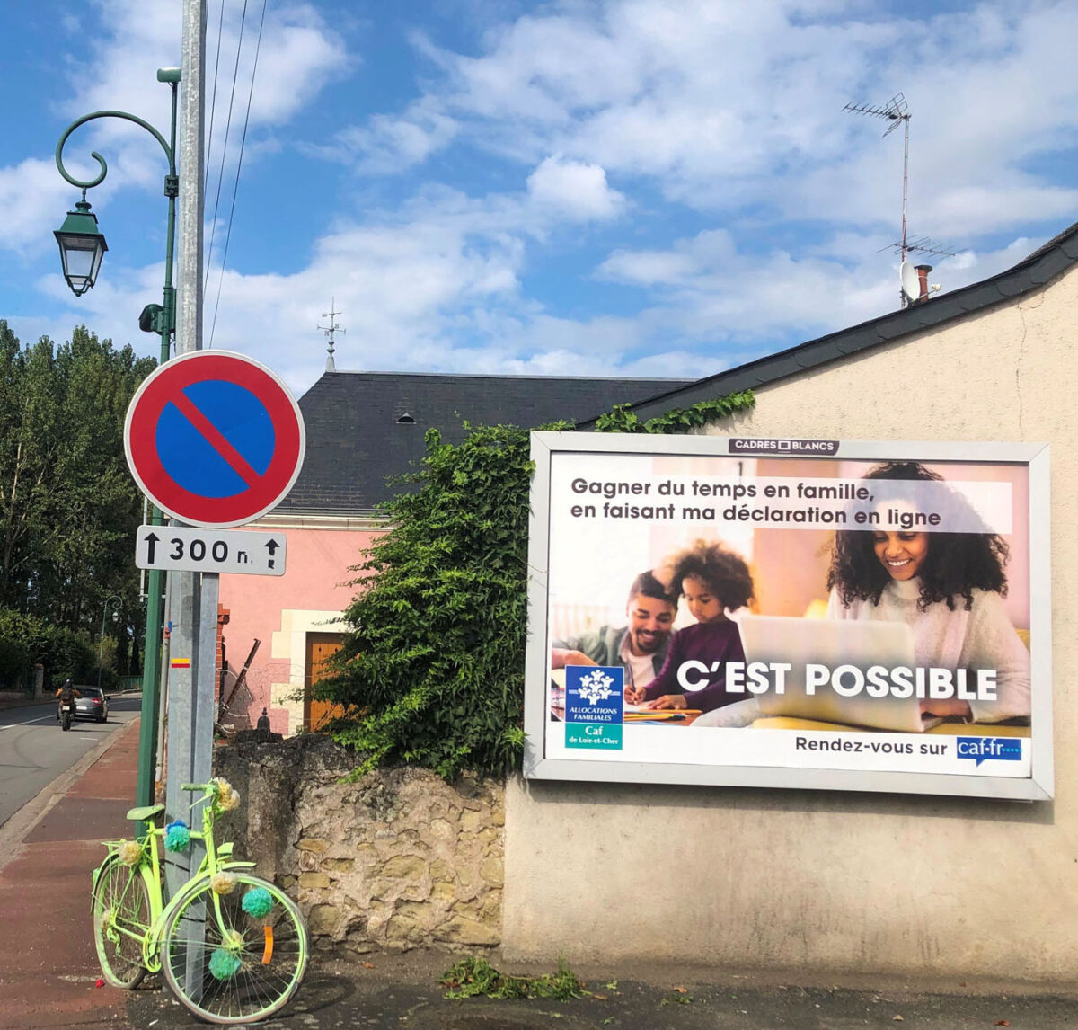 pancarte publicitaire Cadres Blancs