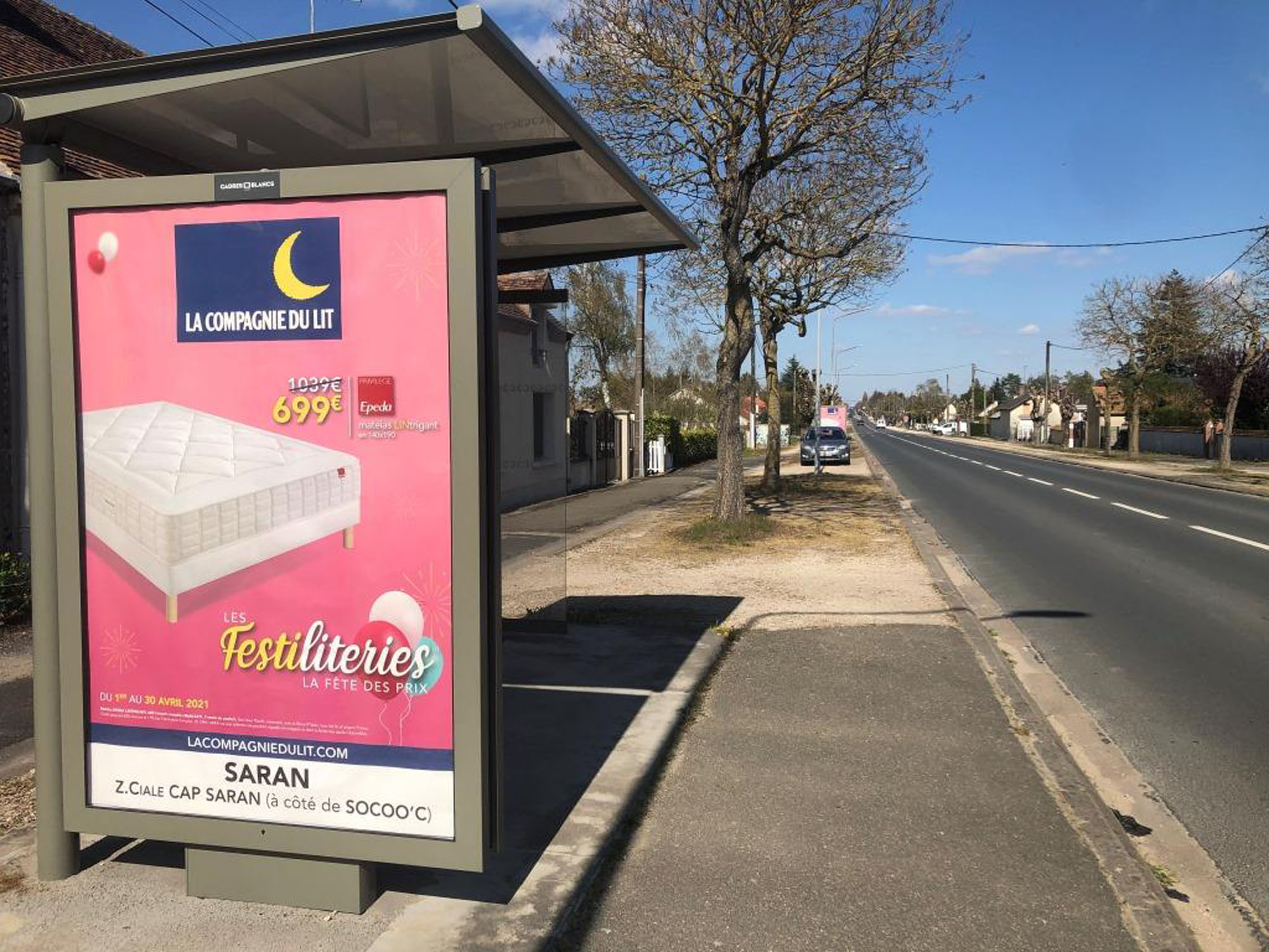 affichage publicitaire extérieur Cadres Blancs